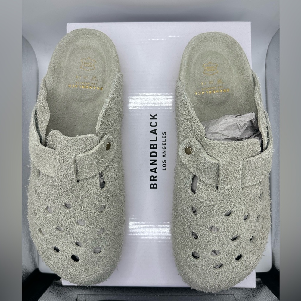 NEW BrandBlack Men’s Size 9 Carrerra Suede Slip On Mules Shoes in Mint